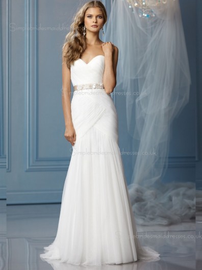 Chiffon Made Chapel Ivory Applique / Beading / Hand Sleeveless A-line Sweetheart Flower Wedding Dress