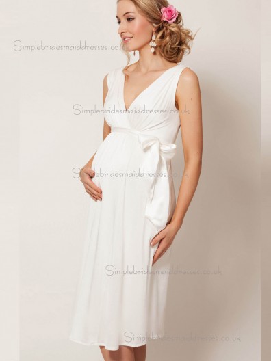 Fitted Girls Bow Chiffon White Short-length Bridesmaid Dresses