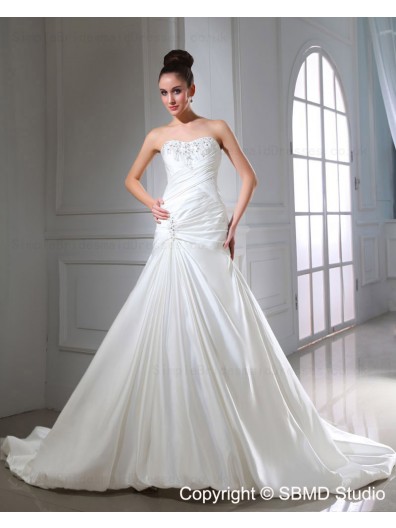 Sleeveless A-Line Sweetheart Ruffles / Beading / Applique Satin Chapel Ivory Lace Up Natural Wedding Dress