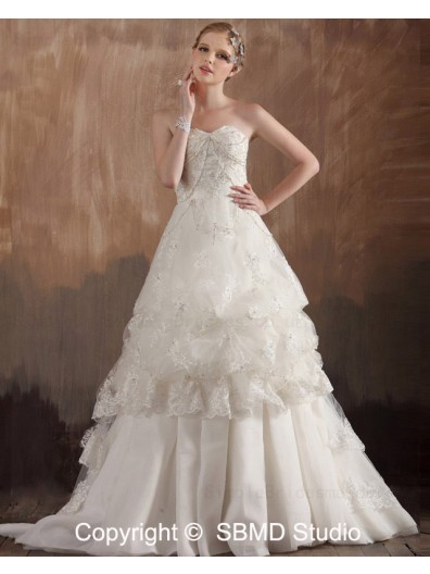 Empire Zipper Ruffles / Applique / Beading Sweep Sleeveless A-Line / Ball Gown Sweetheart Satin / Organza Ivory Wedding Dress