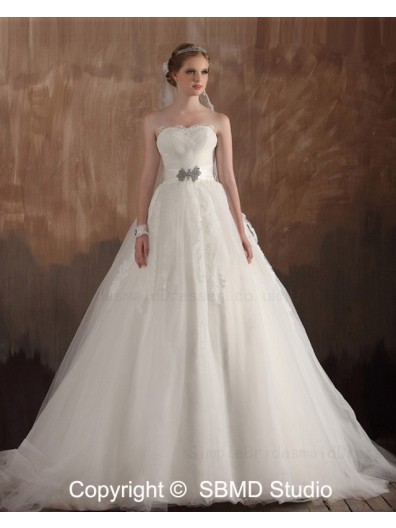 Satin / Tulle Empire Lace Up Sleeveless Sweep A-line Sweetheart Ruffles / Applique / Beading Ivory Wedding Dress