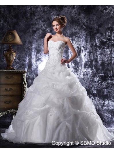 Sweetheart Chapel Ivory Natural Lace Up Sleeveless Organza / Satin Beading / Applique / Cascading-Ruffles A-Line / Ball Gown Wedding Dress