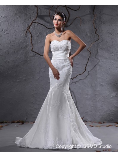 Zipper Ivory Applique / Beading / Sash Sweetheart Court Empire Satin / Organza牋 A-line Sleeveless Wedding Dress