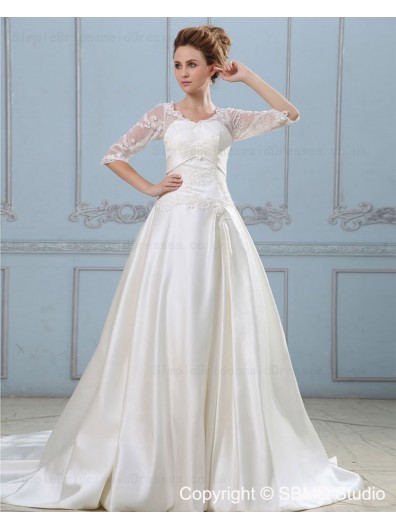 Zipper Natural A-line V Neck Half-Sleeve Applique / Ruffles / Beading / Lace Satin Court Ivory Wedding Dress