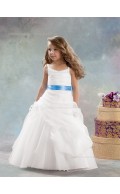 White Flower Sleeveless Organza Made Floor-length A-line Tiered / Hand V-neck Flower Girl Dress