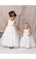 Organza Sleeveless White Floor-length Scoop A-line Beading / Sash Flower Girl Dress