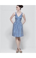 Zipper Ruffles/Bow A-line Taffeta Knee-length Sleeveless Blue Empire V-neck Bridesmaid Dress