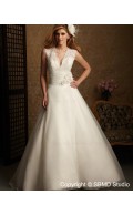 Lace / Tulle Chapel A-line Ruffles / Hand Made Flower Sleeveless V Neck Empire White Backless Wedding Dress