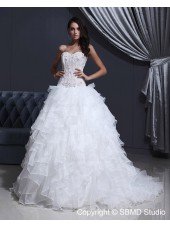 Natural Lace Up White A-line Sleeveless Organza / Tulle Strapless Sweep Applique / Beading / layering Wedding Dress