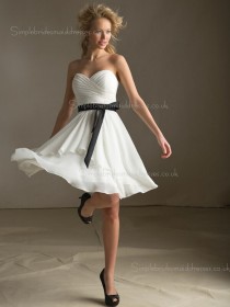 Dropped A-line Chiffon Bow/Ruffles Zipper Sweetheart Sleeveless White Short-length Bridesmaid Dress