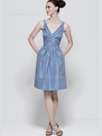 Zipper Ruffles/Bow A-line Taffeta Knee-length Sleeveless Blue Empire V-neck Bridesmaid Dress