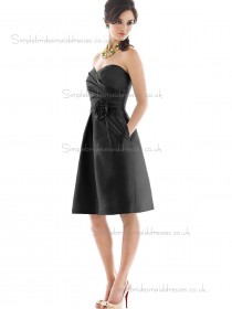 Vintage Celebrity Hand Made Flower Satin Short-length Black Bridesmaid Dresses