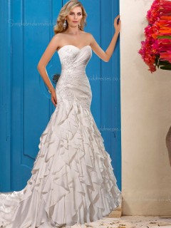 A-line Chiffon Ivory Sleeveless Sweetheart Applique Chapel Wedding Dress