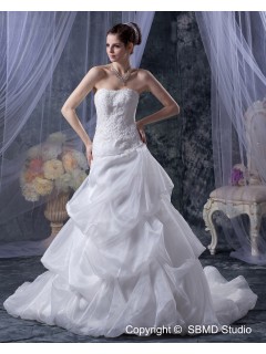 Sleeveless Ivory Beading / Applique / Cascading-Ruffles Strapless Organza / Satin A-Line / Ball Gown Lace Up Natural Chapel Wedding Dress