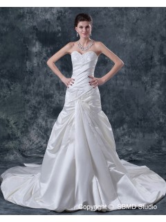Sweetheart Cathedral Beading / Applique Sleeveless Natural Lace Up A-Line Satin Ivory Wedding Dress
