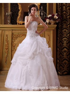 Sleeveless Floor-length Organza Natural Ivory Strapless / Bateau Lace Up A-Line / Ball Gown Applique / Beading / Cascading-Ruffles Wedding Dress