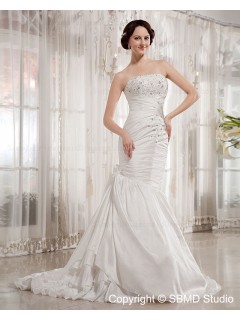 A-line Taffeta Court Sleeveless Lace Up Empire Beading / Applique / Ruffles Strapless / Bateau Ivory Wedding Dress