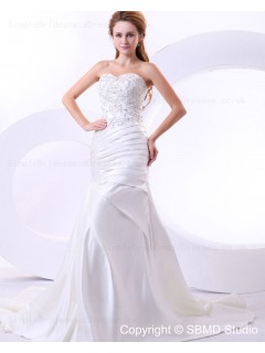 Ivory Ruffles / Beading / Embroidery Lace Up Natural Court Satin A-line Sweetheart Sleeveless Wedding Dress