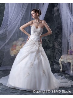 Floor-length Sleeveless Sweetheart Embroidery / Beading Organza / Satin Lace Up Ivory Natural A-Line / Ball Gown Wedding Dress